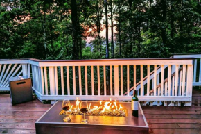Mountain Getaway - 7 beds, 2 King - Large Common Area